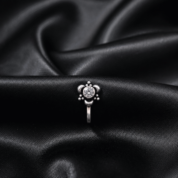 Silver Floral Nose Pin