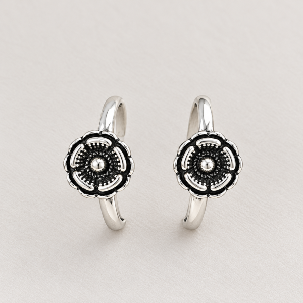 Flora Oxidised Toe Rings